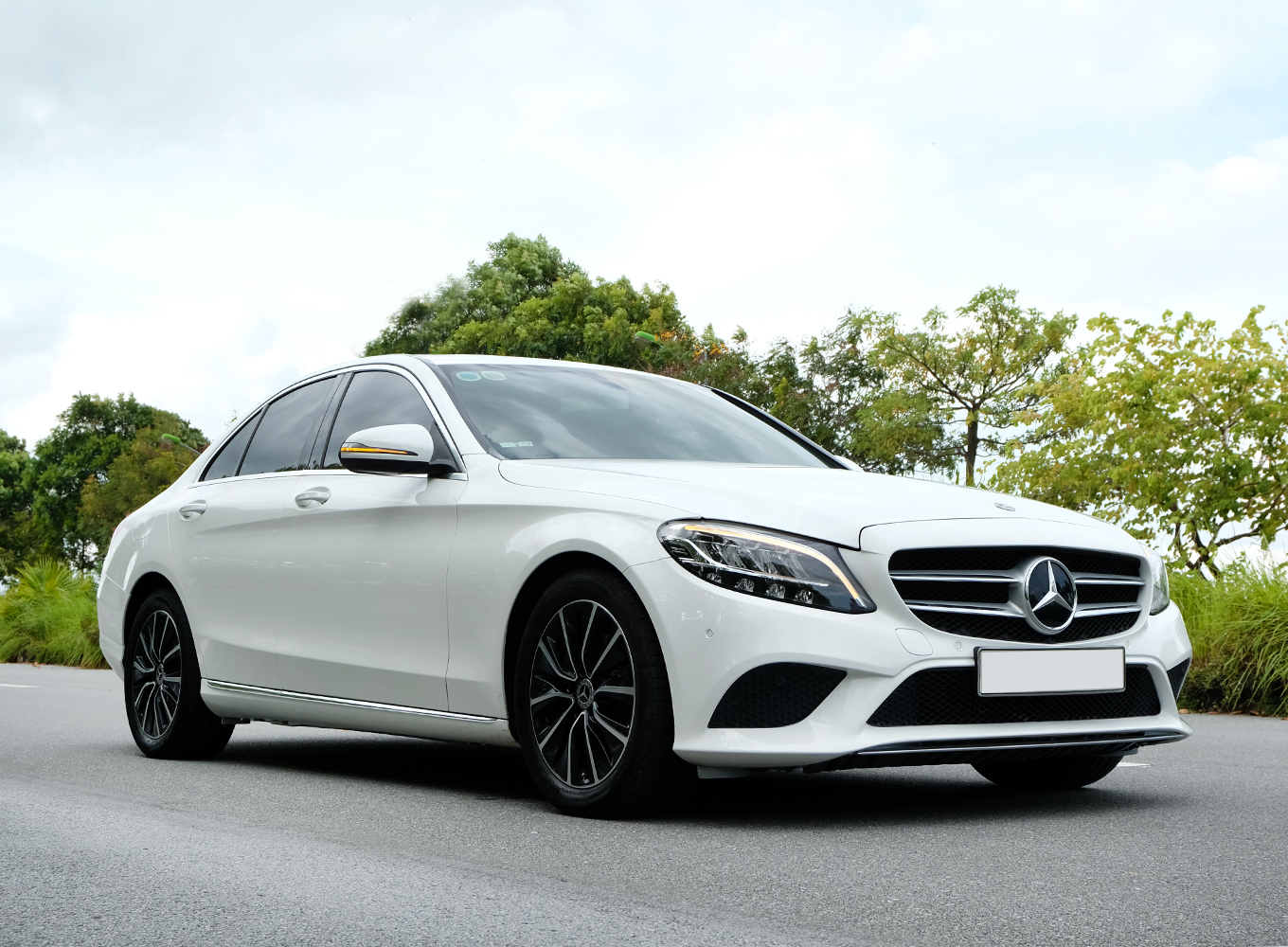 Trải nghiệm nhanh Mercedes C200 đời 2019 giá từ 15 tỷ đồng  XEHAY   YouTube